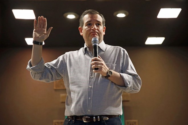Sen. Ted Cruz (R-Tex.) holds a town hall at Praise Community Church in Mason City, Iowa, on Friday. (Patrick Semansky/Associated Press)